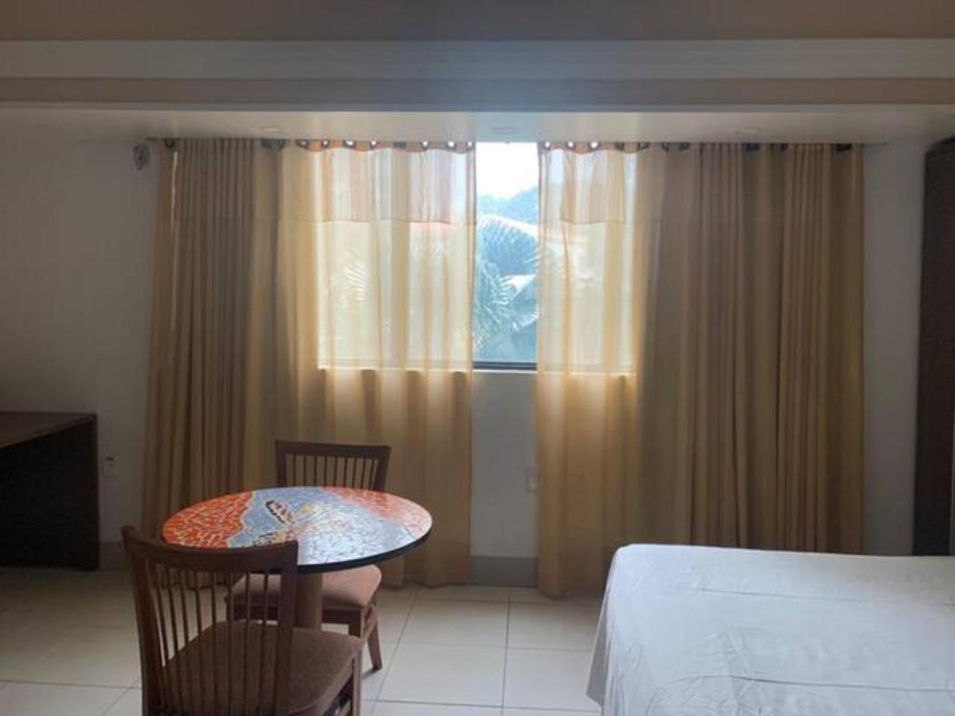 Flat No Tropical Executive Hotel มาเนาส์ ภายนอก รูปภาพ